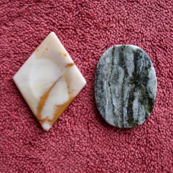 Set of Two Mexican Worry Stones - Picture 1 of 4